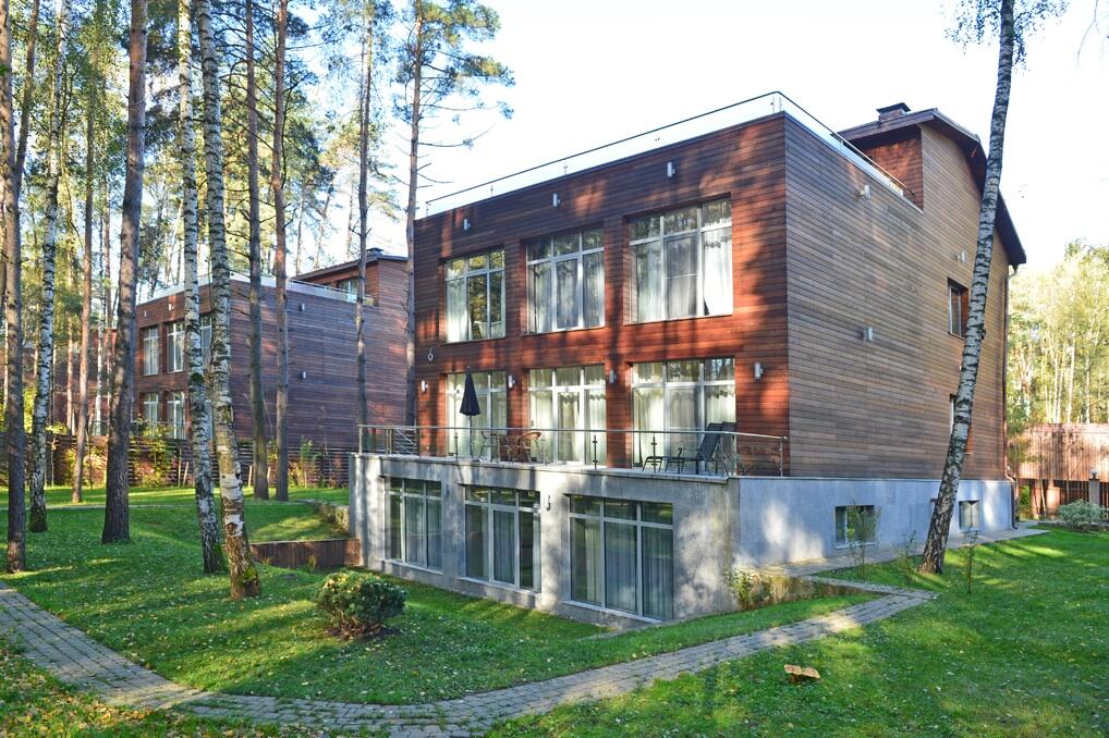 2-этажный коттедж 640 м² с отделкой
