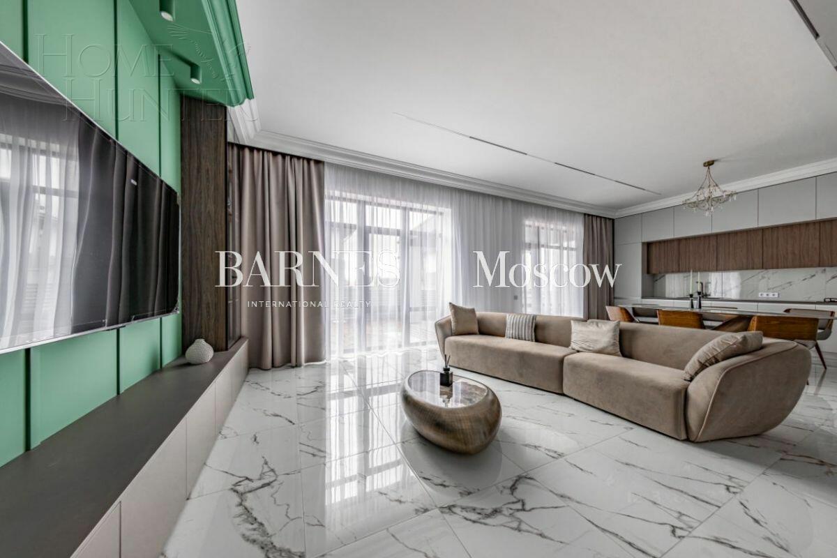 2-этажный коттедж 240 м² с отделкой