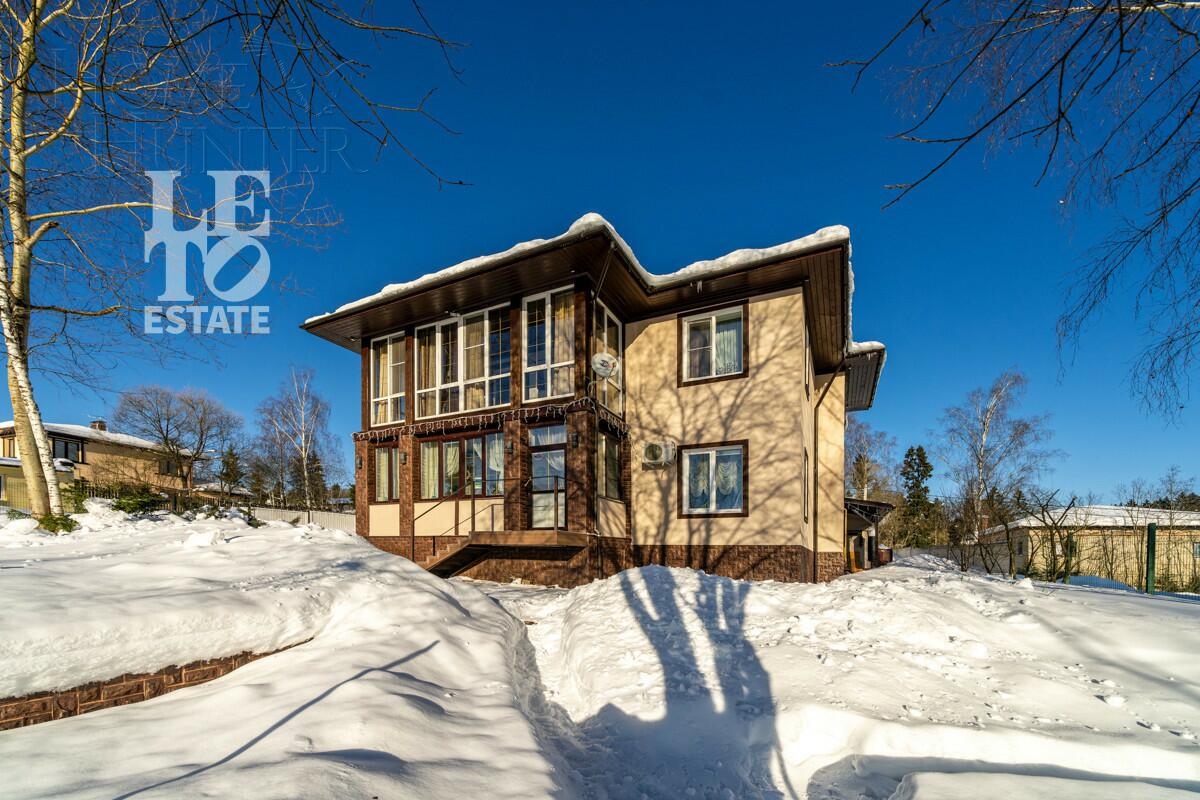 2-этажный коттедж 196 м² с отделкой