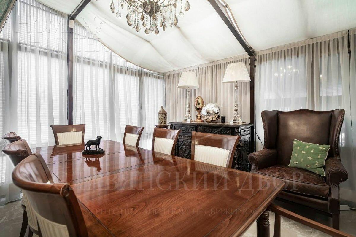 3-этажный коттедж 460 м² с отделкой