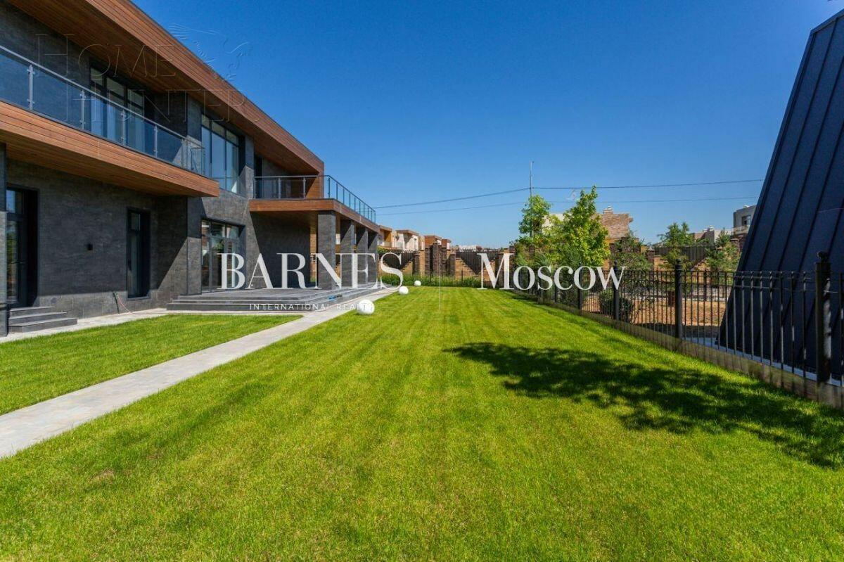 2-этажный коттедж 545 м² с отделкой