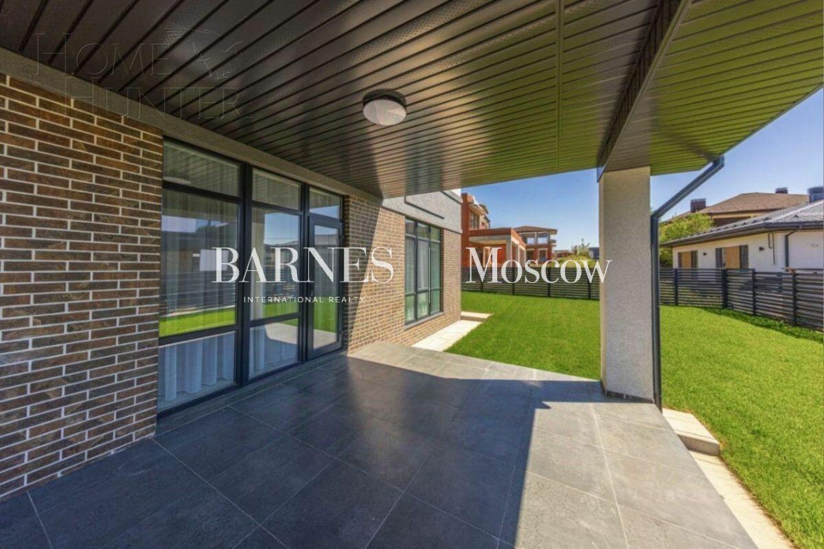 2-этажный коттедж 240 м² с отделкой