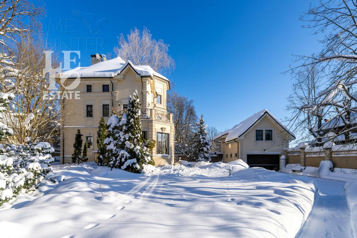 3-этажный коттедж 468 м² с отделкой