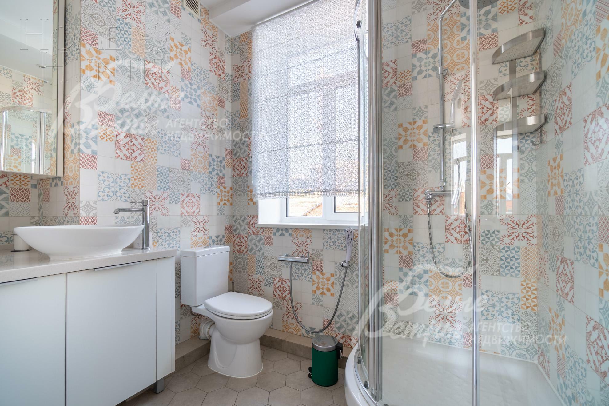 2-этажный коттедж 200 м² с отделкой