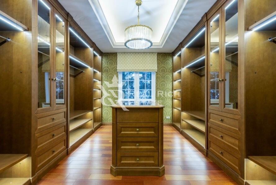 2-этажный коттедж 355 м² с отделкой