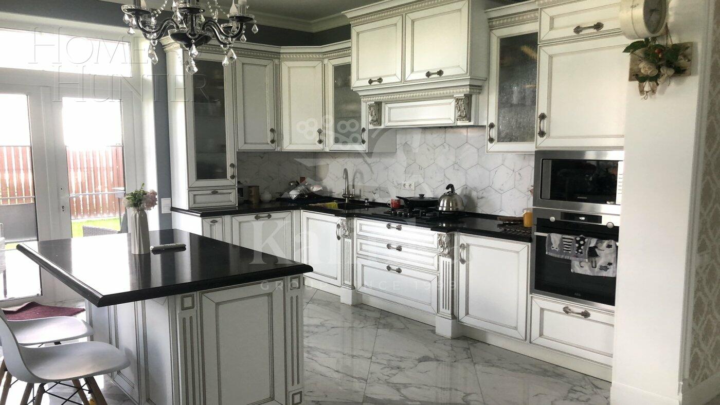 3-этажный коттедж 331 м² с отделкой