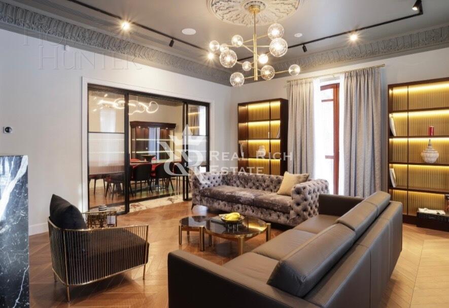 2-этажный коттедж 945 м² с отделкой