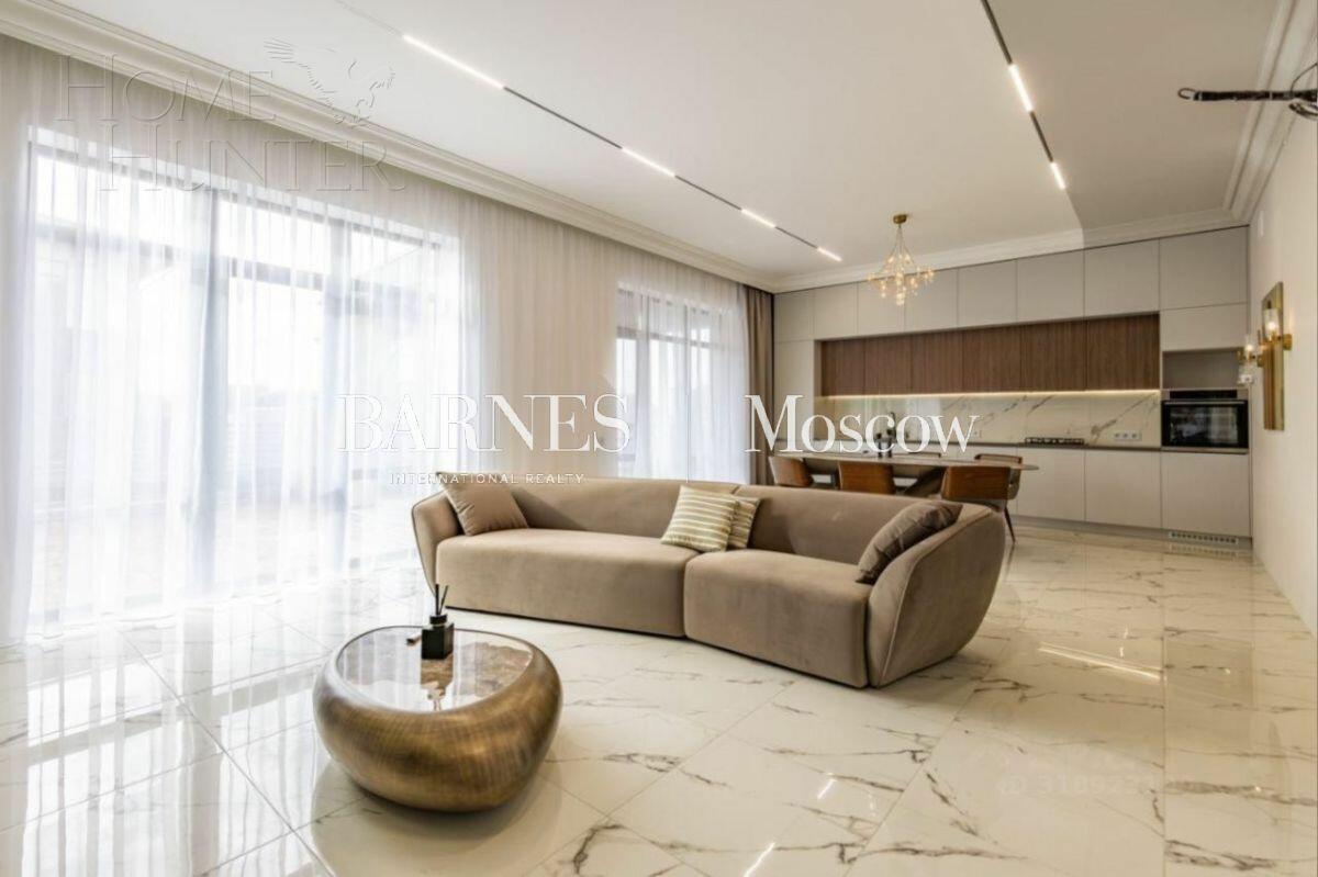 2-этажный коттедж 240 м² с отделкой