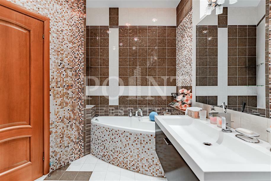 5-КОМН. КВАРТИРА С ОТДЕЛКОЙ 219 М² НА 8 ЭТАЖЕ