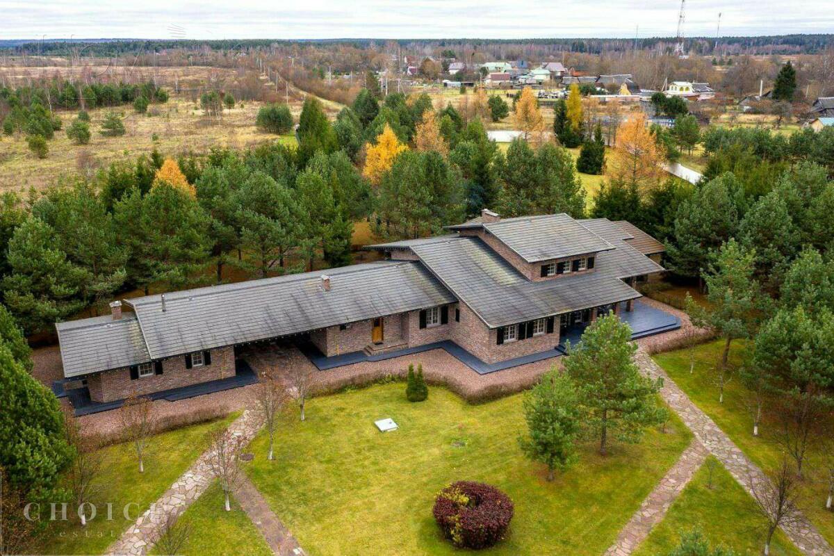 1-этажный коттедж 400 м² с отделкой