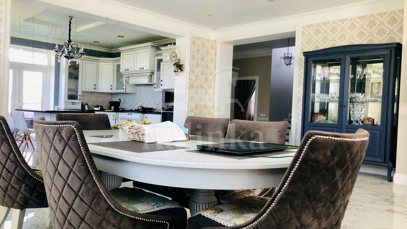 3-этажный коттедж 331 м² с отделкой