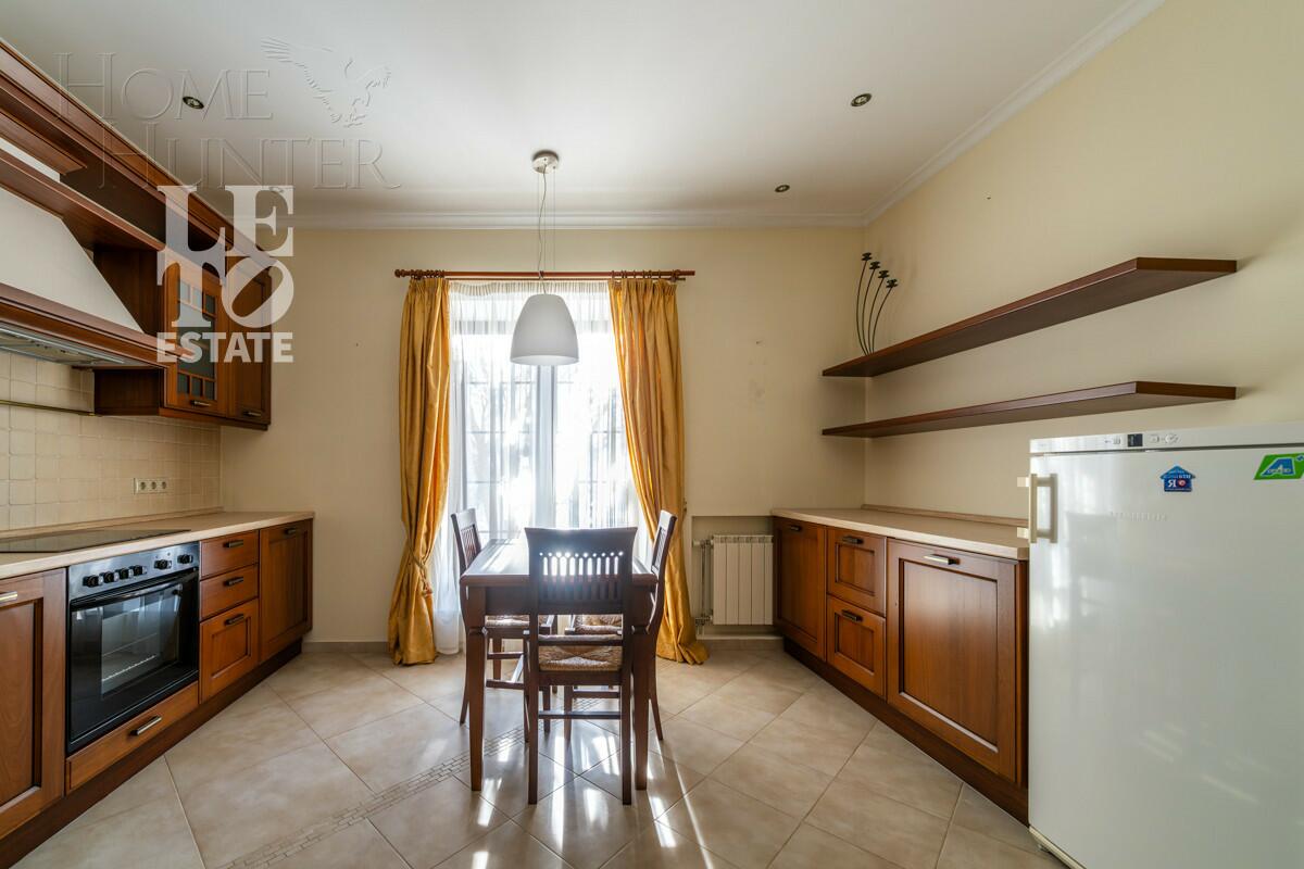 3-этажный коттедж 468 м² с отделкой