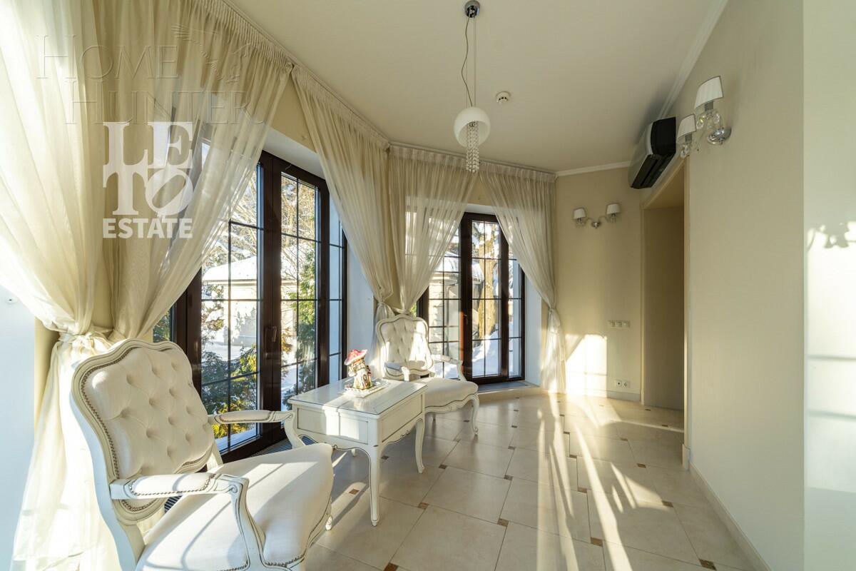 3-этажный коттедж 468 м² с отделкой