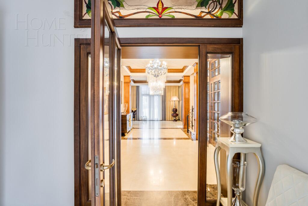 КОТТЕДЖ 1 510 м² с отделкой