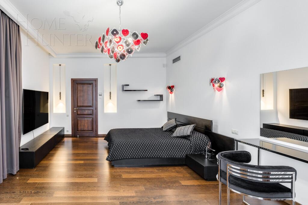 КОТТЕДЖ 1 510 м² с отделкой