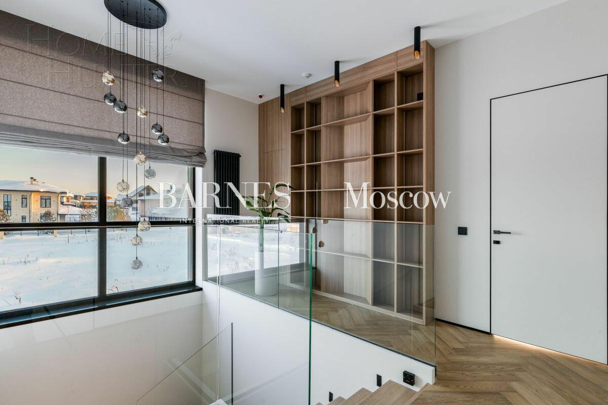 2-этажный коттедж 310 м² с отделкой