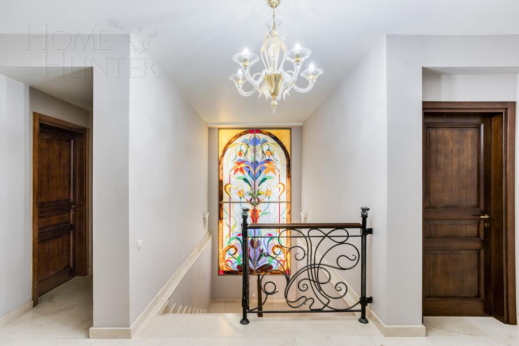 КОТТЕДЖ 1 510 м² с отделкой