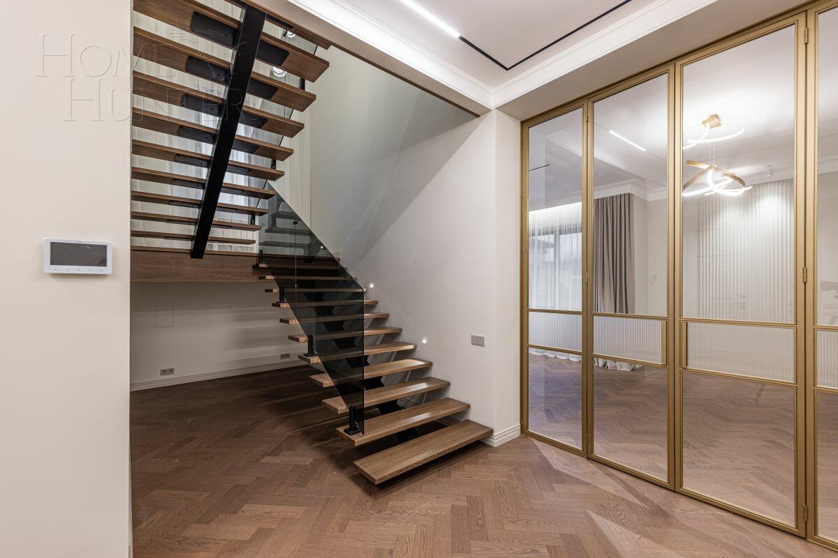 2-этажный коттедж 323 м² с отделкой