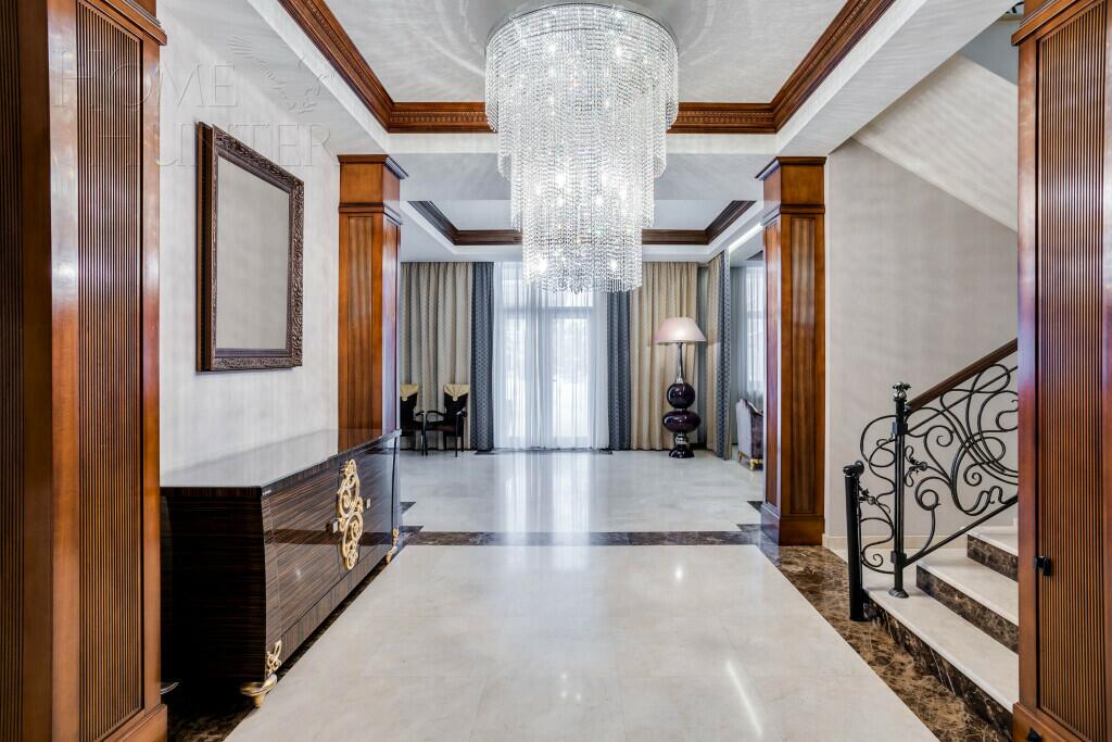 КОТТЕДЖ 1 510 м² с отделкой