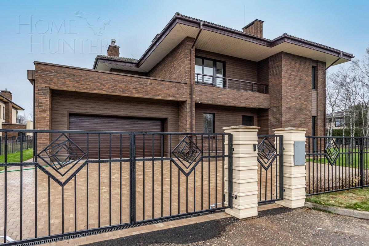 2-этажный коттедж 323 м² с отделкой