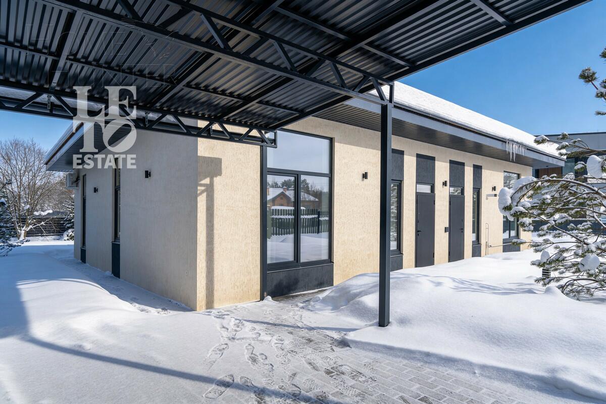 1-этажный коттедж 175 м² с отделкой