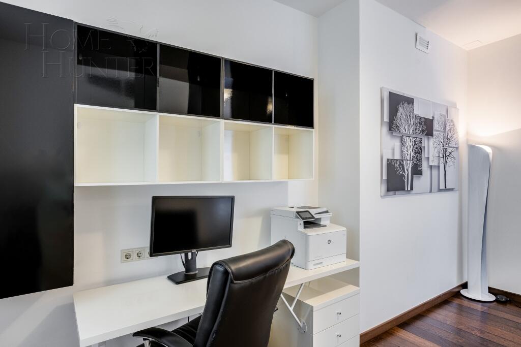 КОТТЕДЖ 1 510 м² с отделкой