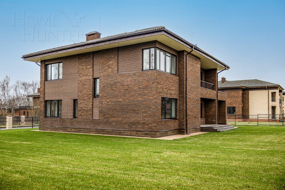 2-этажный коттедж 323 м² с отделкой