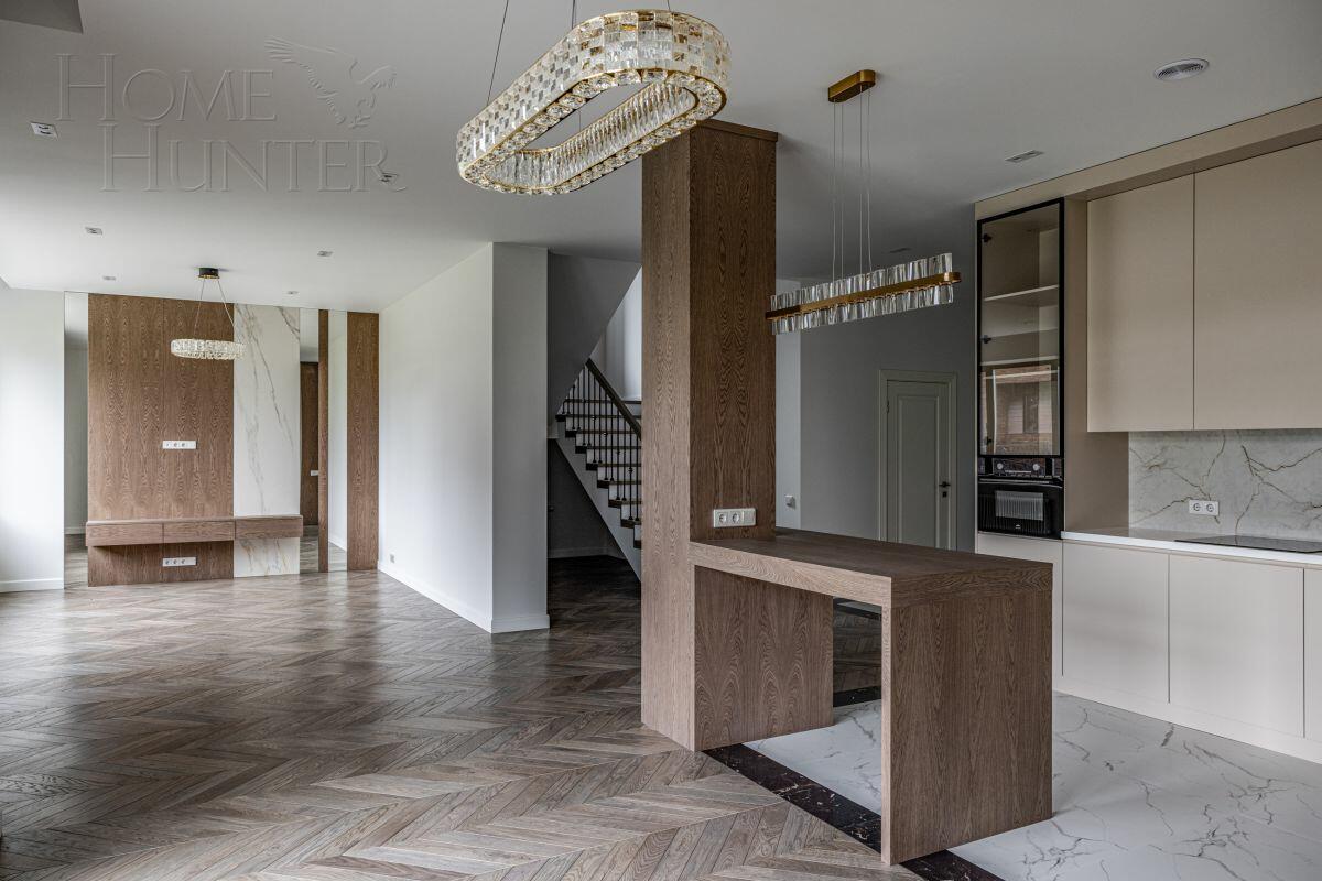 2-этажный коттедж 323 м² с отделкой