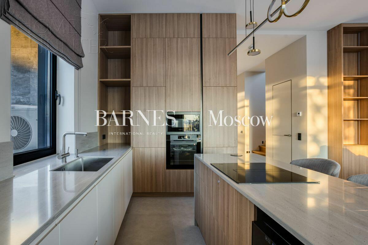 2-этажный коттедж 310 м² с отделкой