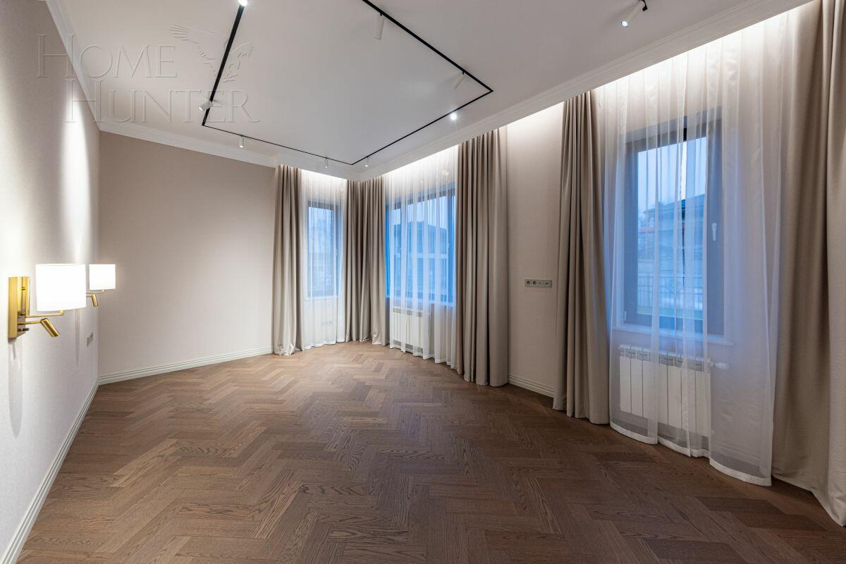 2-этажный коттедж 323 м² с отделкой