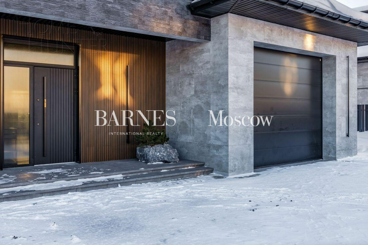 2-этажный коттедж 310 м² с отделкой