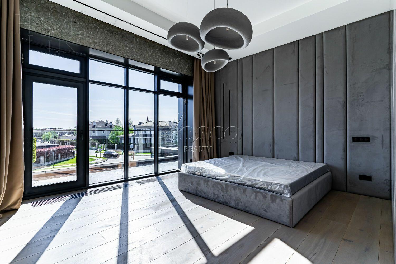 2-этажный коттедж 1 100 м² с отделкой