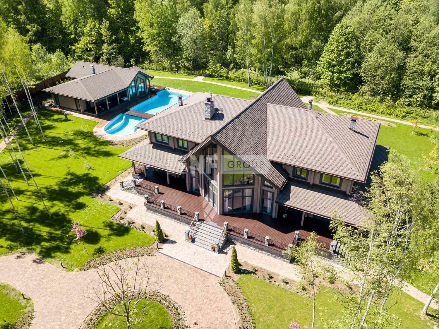 2-этажный коттедж 2 010 м² с отделкой