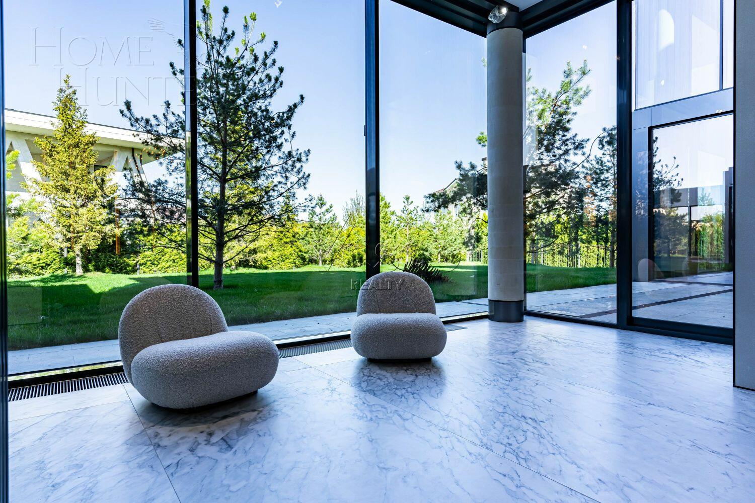 2-этажный коттедж 1 100 м² с отделкой