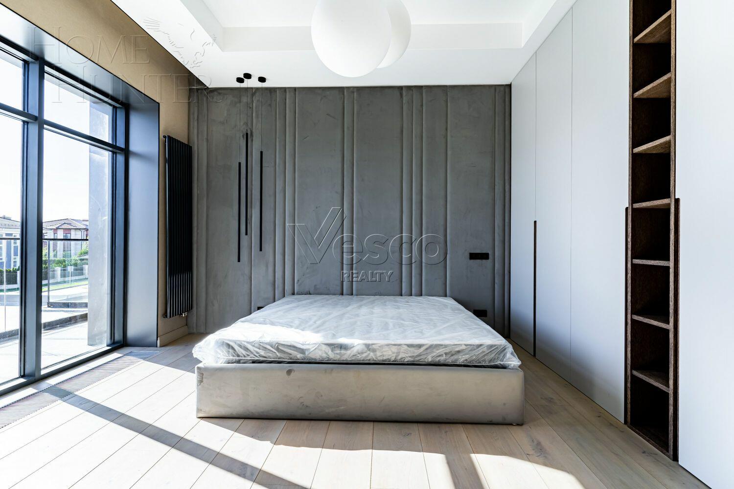 2-этажный коттедж 1 100 м² с отделкой