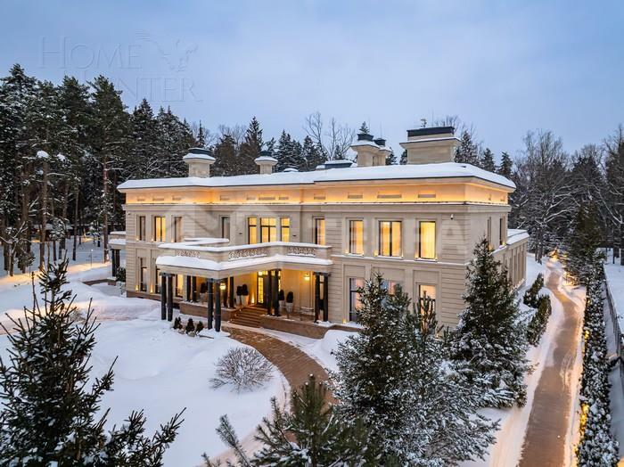 2-этажный коттедж 2 000 м² с отделкой