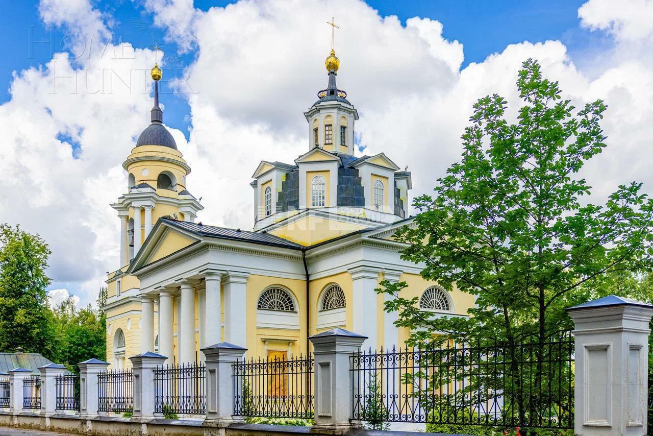 2-этажный коттедж 2 010 м² с отделкой