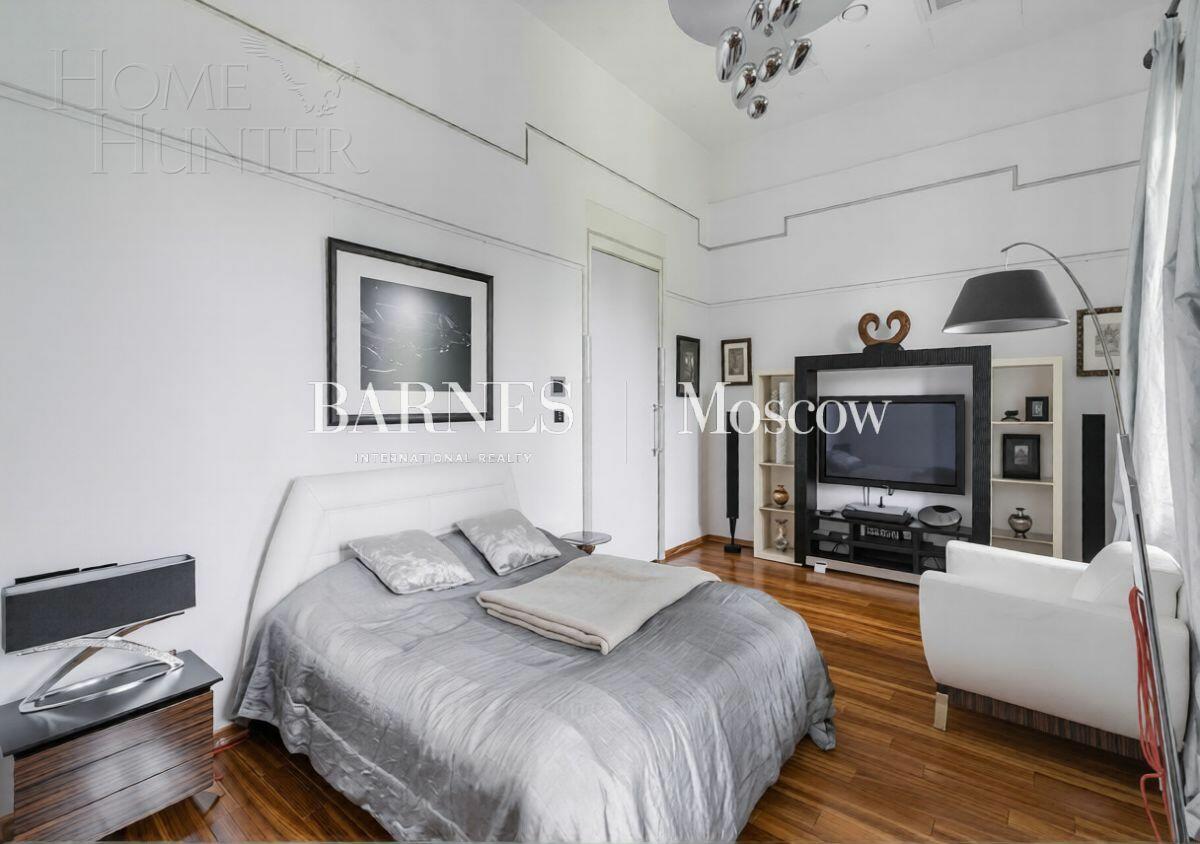 2-этажный коттедж 1 100 м² с отделкой