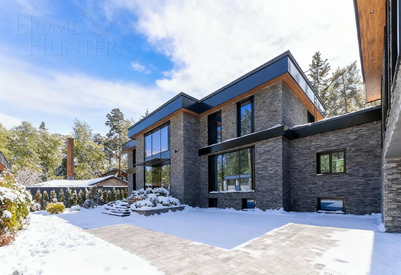 2-этажный коттедж 1 700 м² без отделки