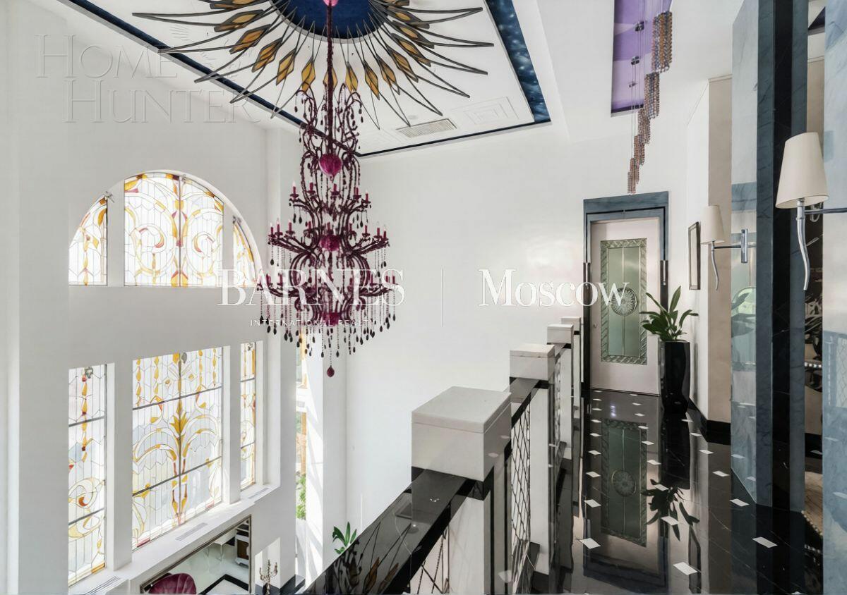 2-этажный коттедж 1 100 м² с отделкой