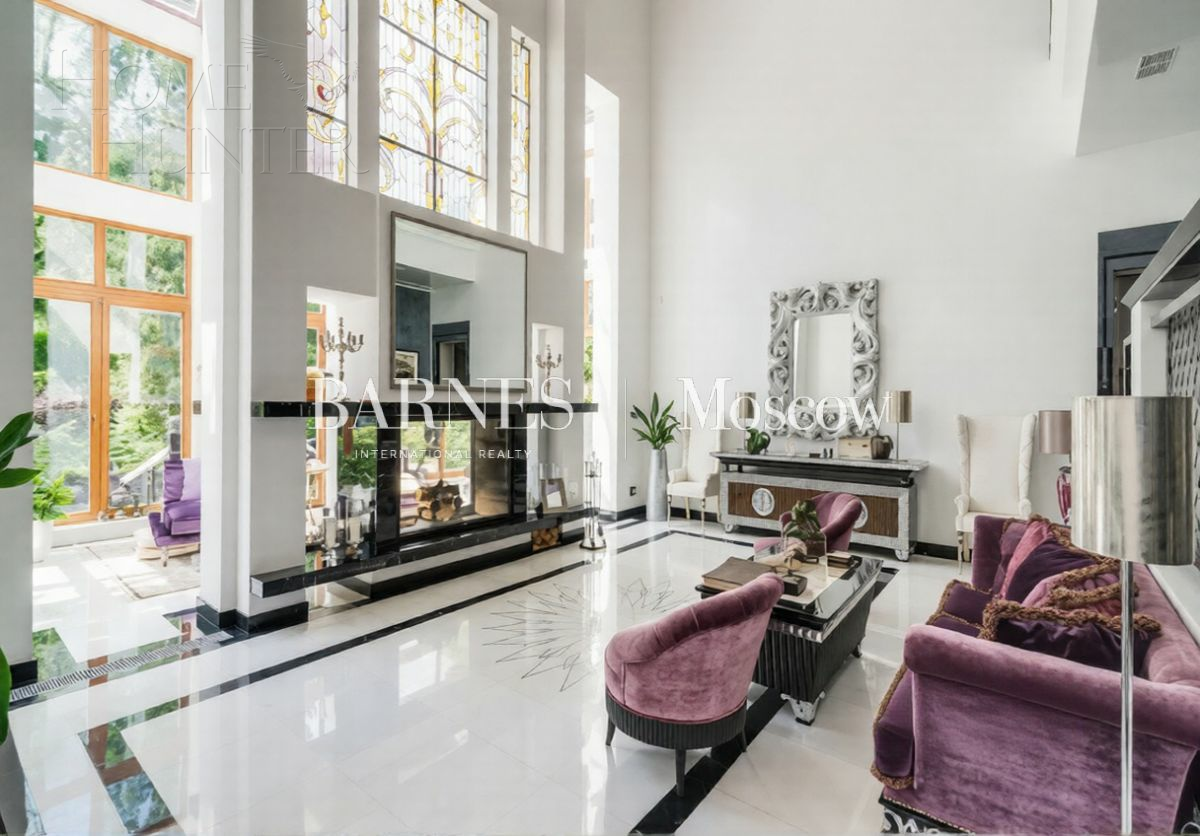 2-этажный коттедж 1 100 м² с отделкой