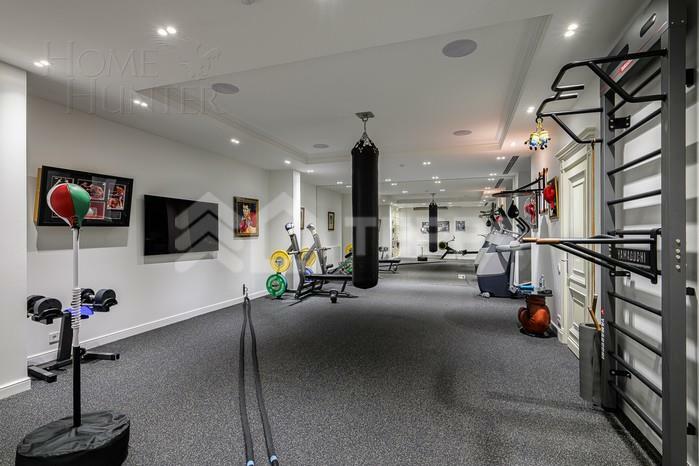 2-этажный коттедж 2 000 м² с отделкой