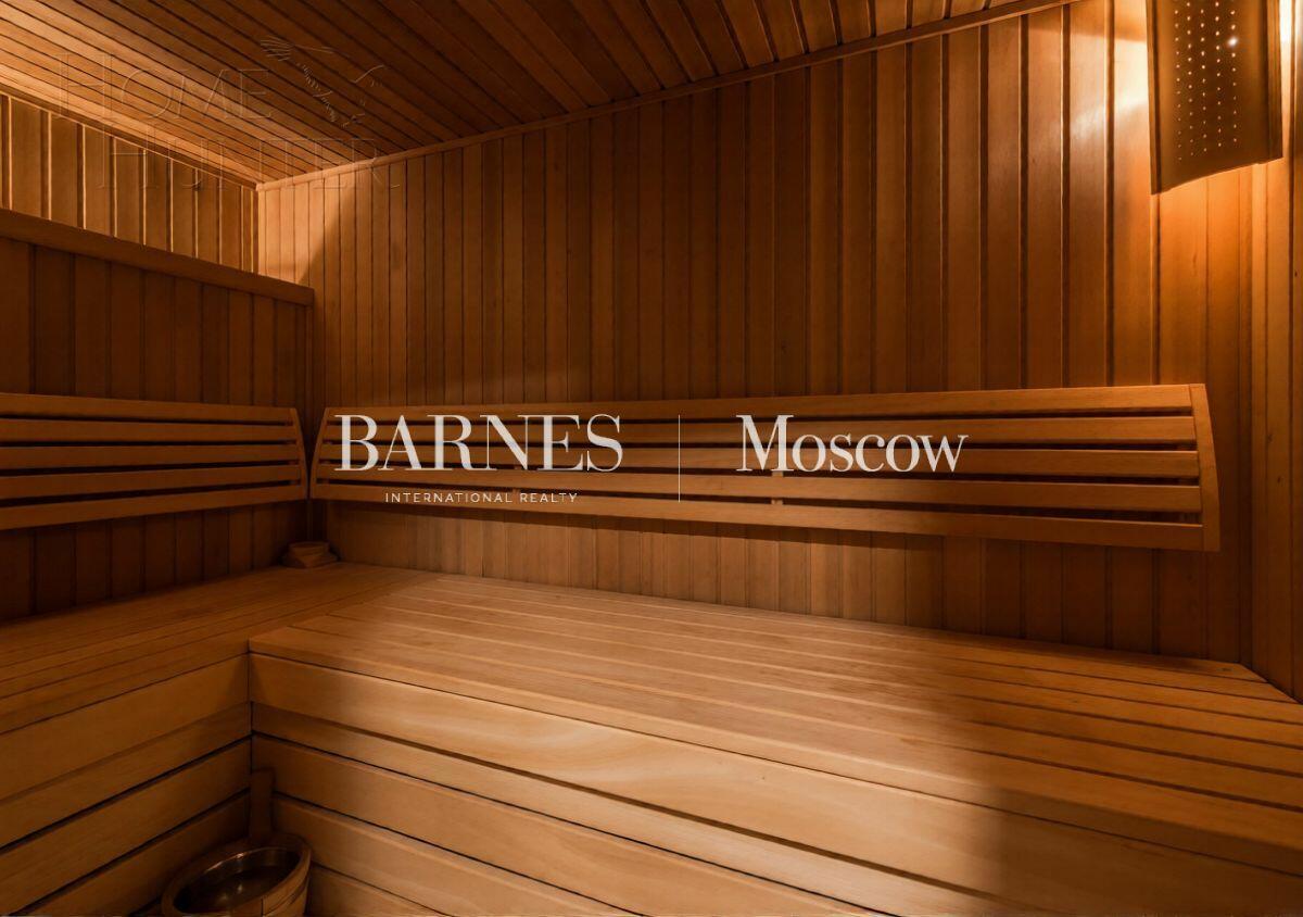 2-этажный коттедж 1 100 м² с отделкой