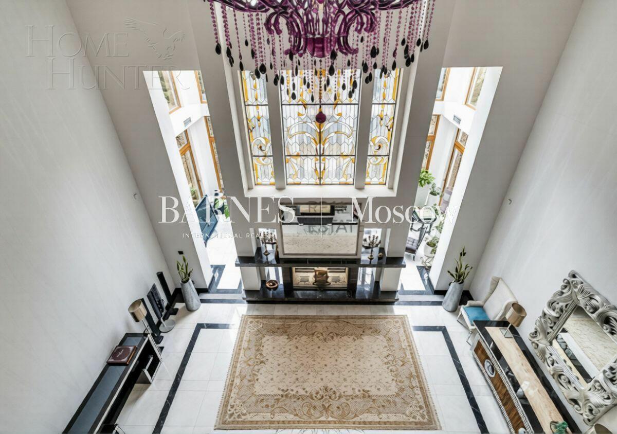 2-этажный коттедж 1 100 м² с отделкой