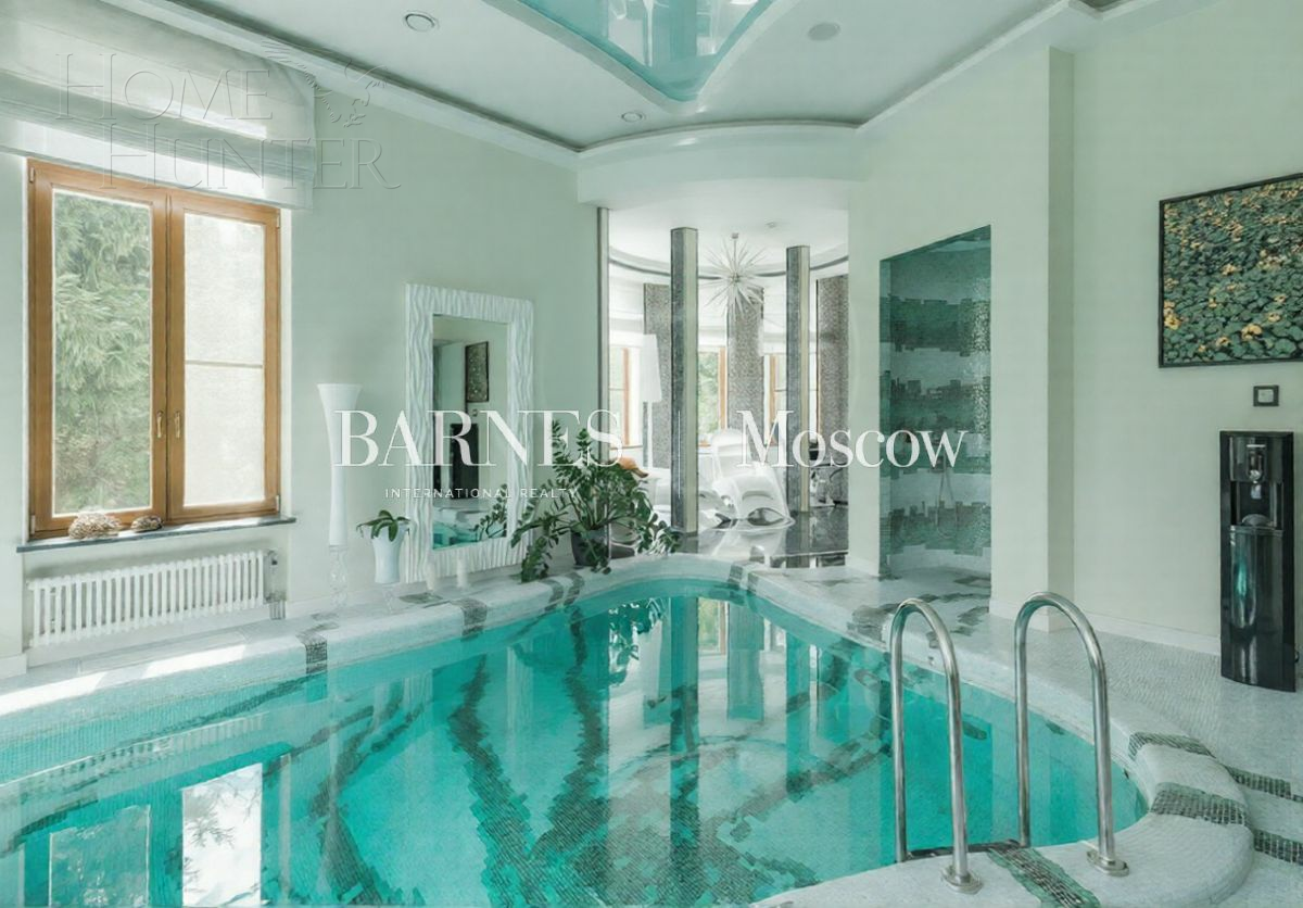 2-этажный коттедж 1 100 м² с отделкой