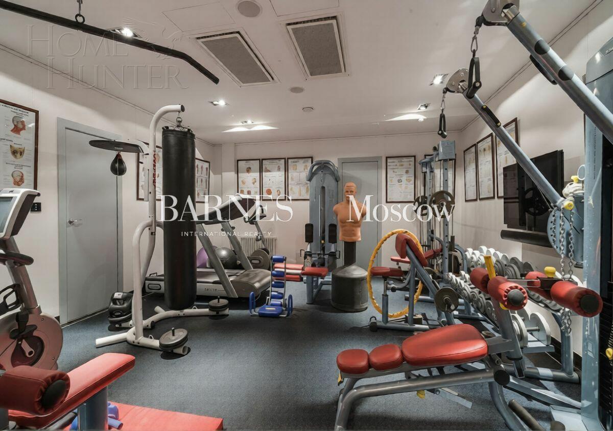 2-этажный коттедж 1 100 м² с отделкой