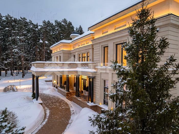 2-этажный коттедж 2 000 м² с отделкой