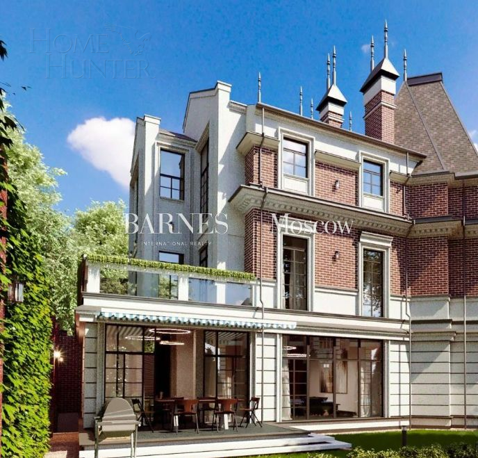 3-этажный таунхаус 600 м² без отделки