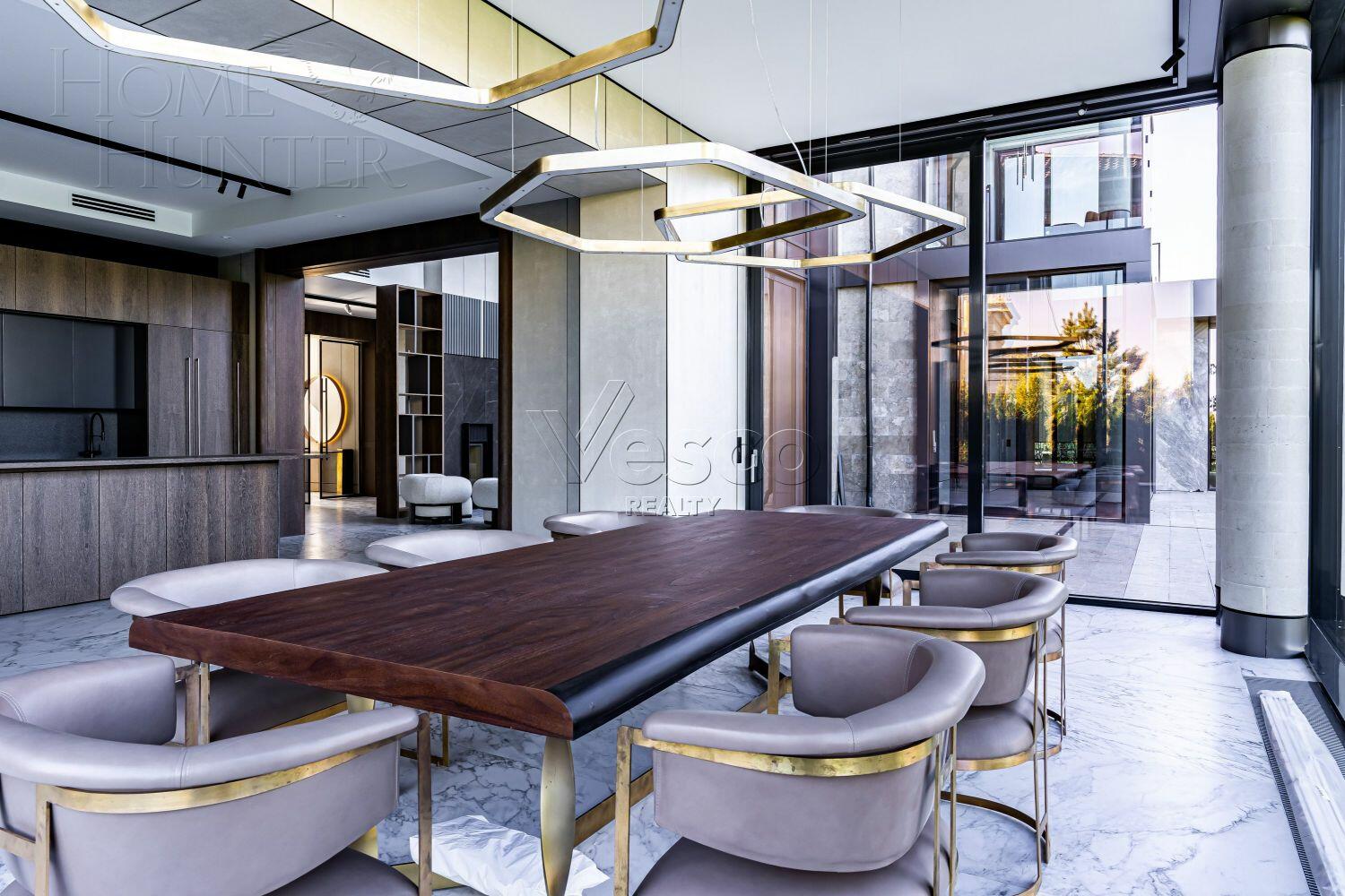 2-этажный коттедж 1 100 м² с отделкой