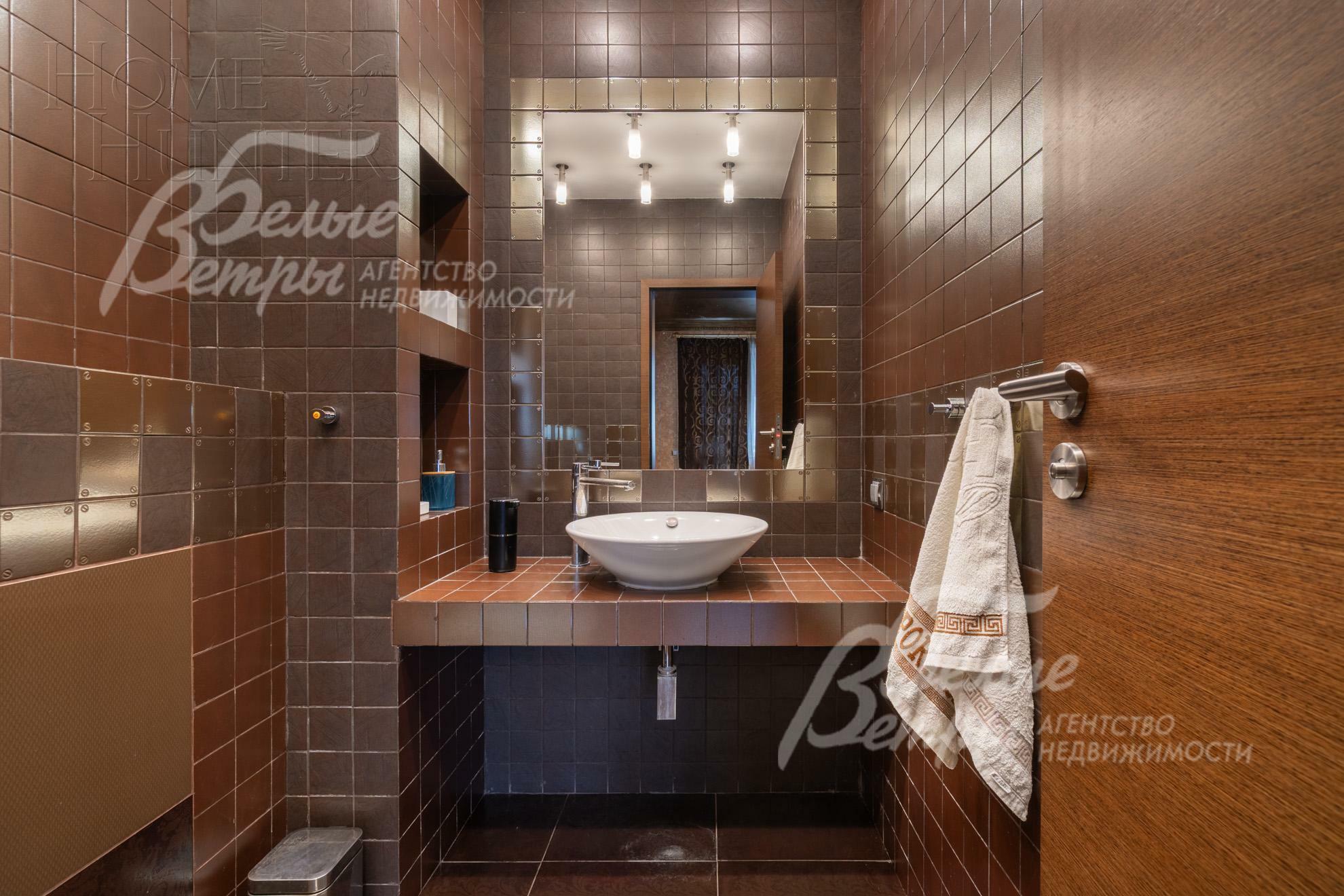 2-этажный коттедж 374 м² с отделкой